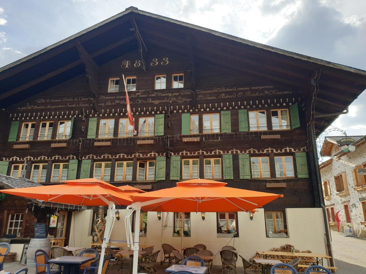 Auberge De L'Ours Vers L'Eglise Buitenkant foto