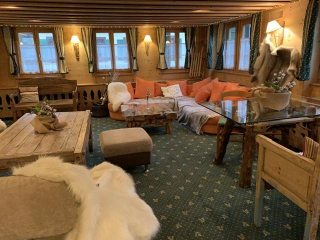 Auberge De L'Ours Vers L'Eglise Buitenkant foto