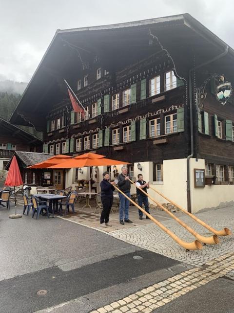 Auberge De L'Ours Vers L'Eglise Buitenkant foto