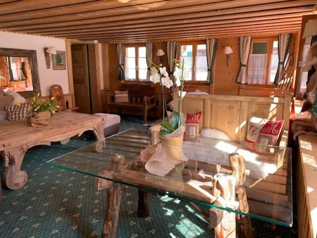 Auberge De L'Ours Vers L'Eglise Buitenkant foto